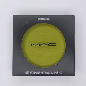 MAC Cosmetics CHROMACAKE True Chartreuse NIB